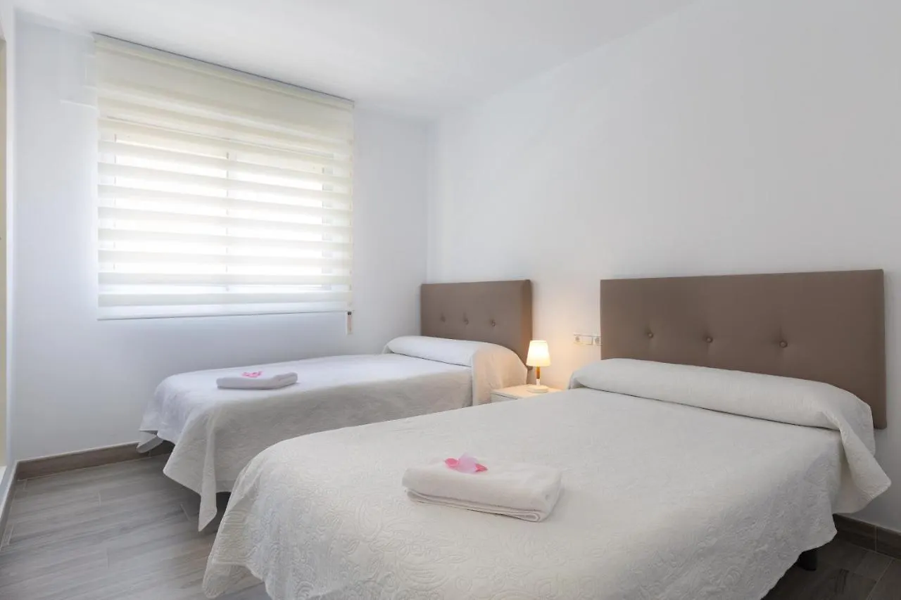 Marbella Suites 0*,